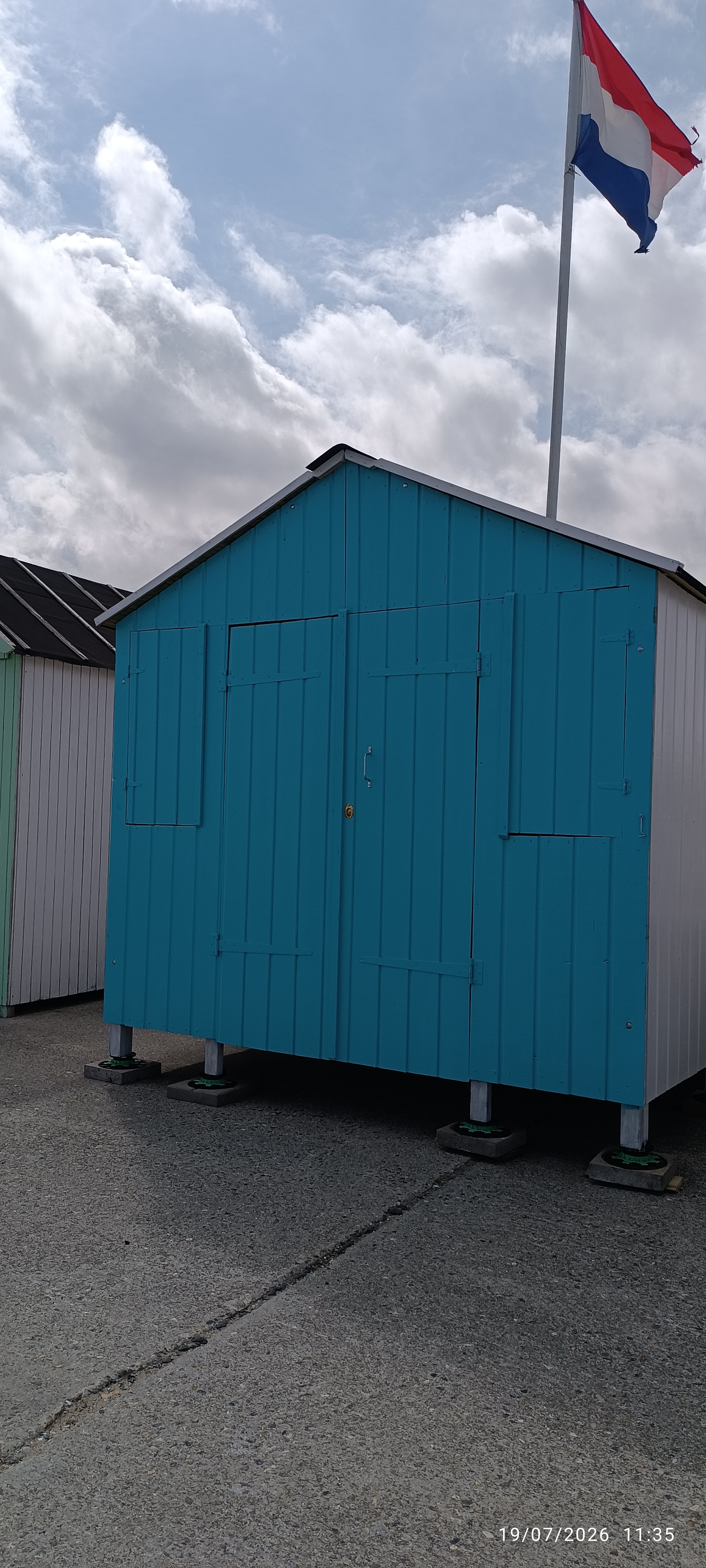 La superbe cabine de plage de Stéphane construite avec notre tutoriel